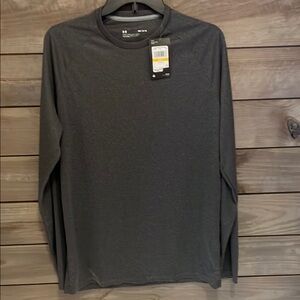 Under Armour Men's Charcoal gray Long Sleeve Shirt - loose fit